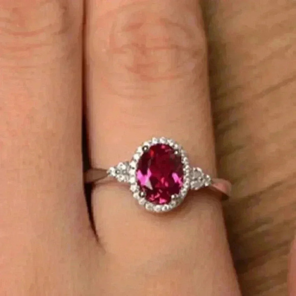 New 925 Silver Garnet and White Sapphires Ring - Picture 2 of 6